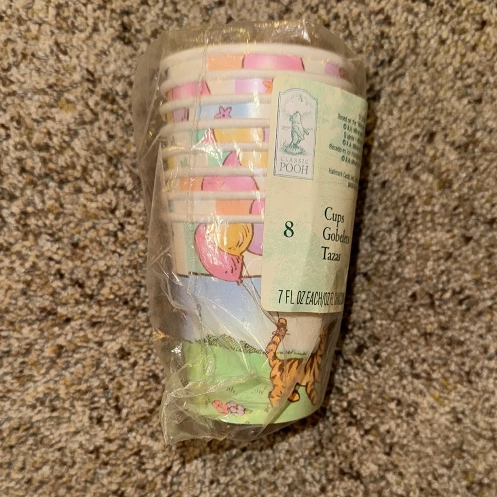 New vintage Disney Classic Pooh Paper Cups